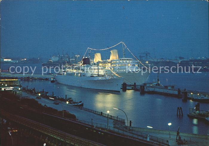 Dampfer Oceanliner Hamburg ueberseebruecke