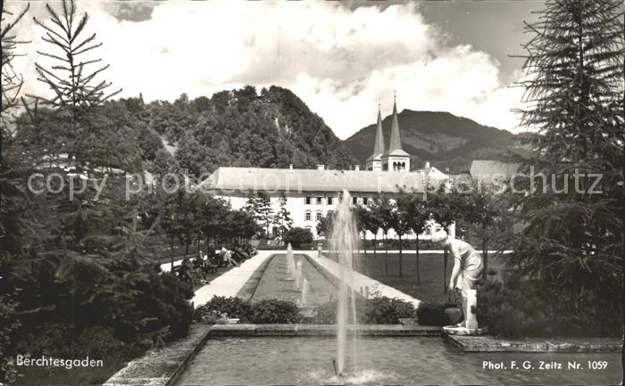 BERCHTESGADEN Bayern Kurpark Springbrunnen Schloss