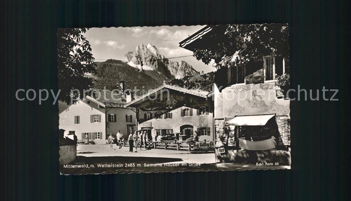 Mittenwald Bayern Dorfpartie mit Wetterstein