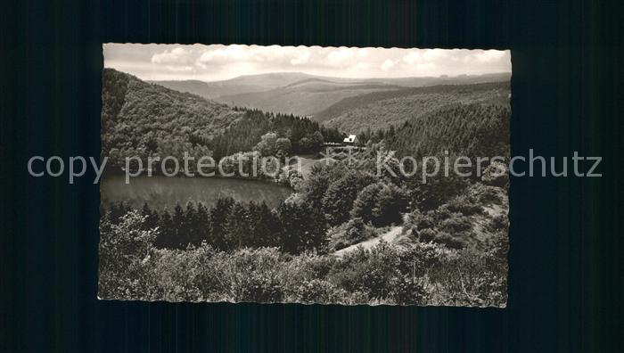 Daun Eifel Gemuender Maar mit Eifelhoehen