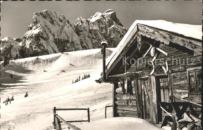 Pfronten Ostallgaeu Bayern Breitenberg Hochalpe Bergwachthuette mit Aggenstein