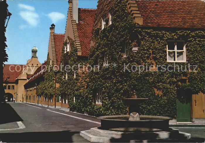 Augsburg Fuggerei Brunnen