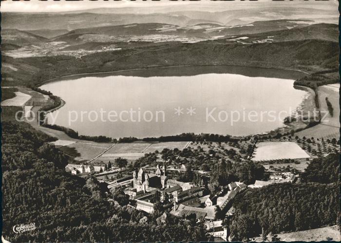 Maria Laach Glees Fliegeraufnahme Abtei Maria Laach mit Laacher See