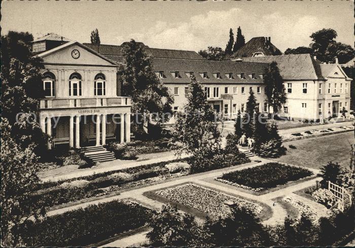 Bad Salzuflen Rosengarten mit Badehaeusern und Inhalatorium