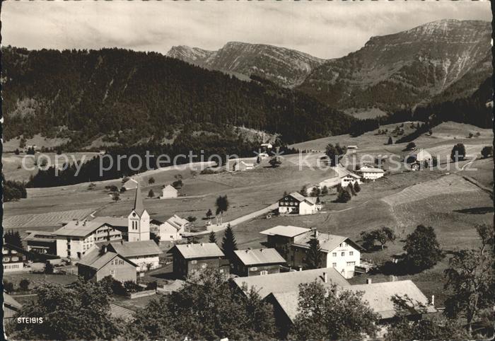 Steibis Oberstaufen Bayern mit Rindalbhorn und Hochgrat Allgaeuer Alpen
