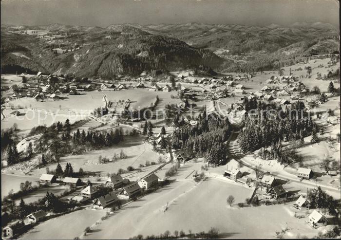 Haeusern Schwarzwald Hoehenluftkurort Winterlandschaft Fliegeraufnahme