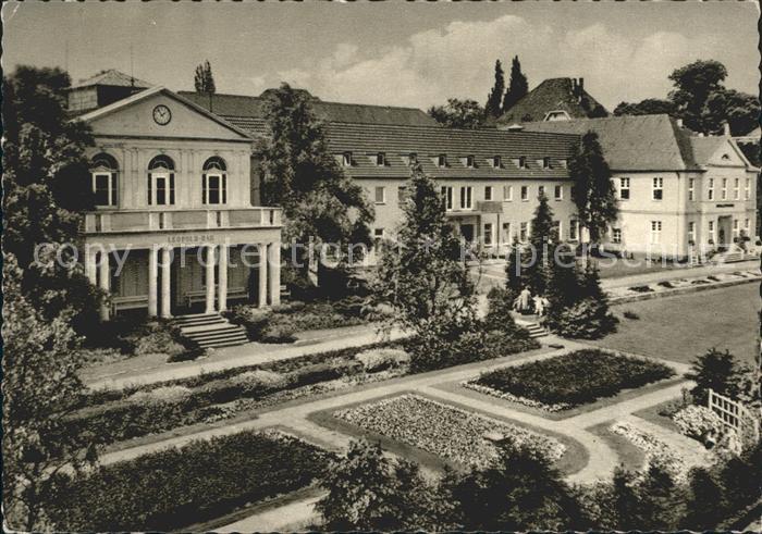 Bad Salzuflen Rosengarten mit Badehaeusern und Inhalatorium