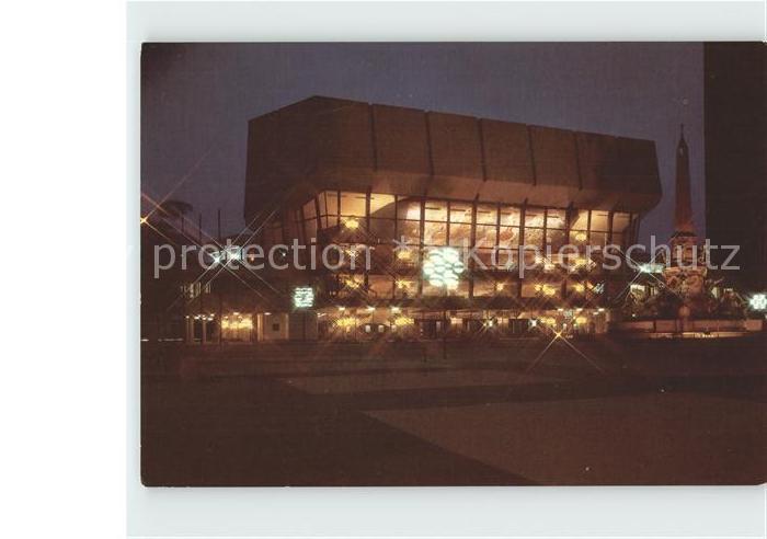 LEIPZIG Sachsen Neues Gewandhaus Nachtaufnahme