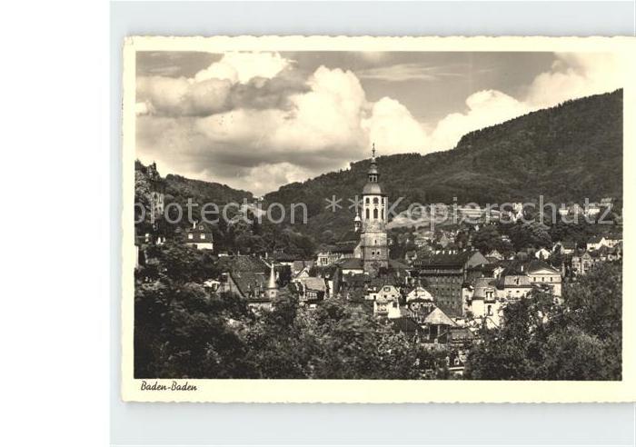 BADEN-BADEN BW Stadtbild mit Kirche