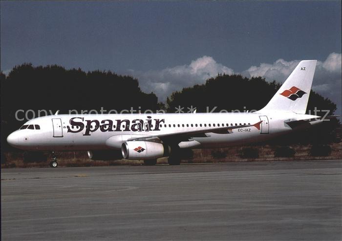 Flugzeuge Zivil Spanair Airbus A320 EC-IAZ