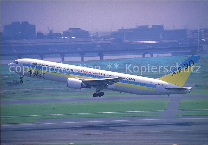 Flugzeuge Zivil AirDo-Hokkaido International Airlines Boeing 767-33AER JA-98AD