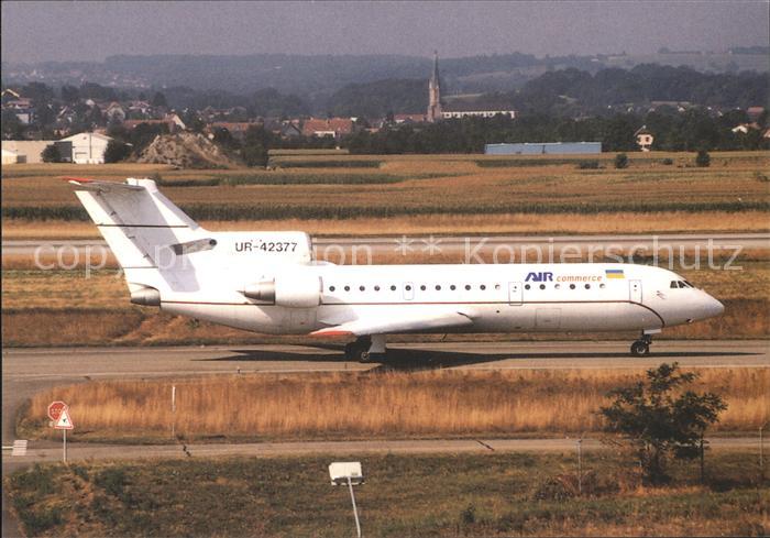Flugzeuge Zivil Air Commerce Yakovlev 42 UR-42377
