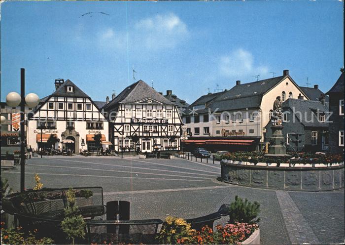 Brilon Hochsauerlandkreis NRW Marktplatz Brunnen Fachwerkhaeuser