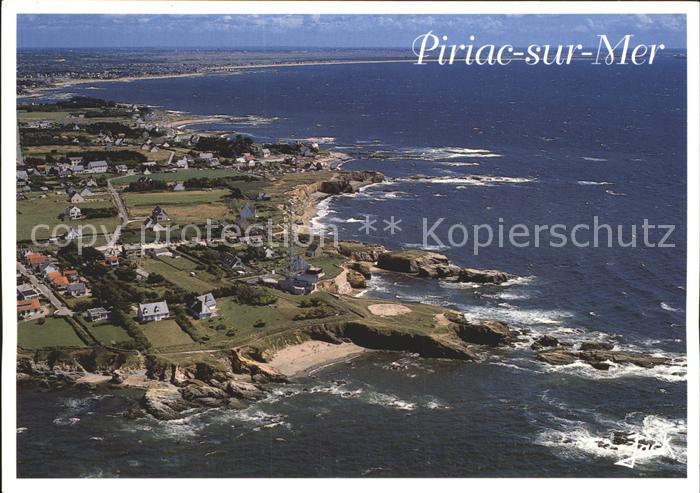 Piriac-sur-Mer La pointe du Castelli et la cote vers La Turballe