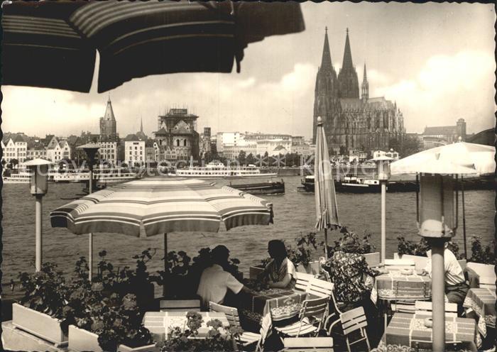 Koeln Rhein Rheinufer Dom Blick von Suenner-Terrasse