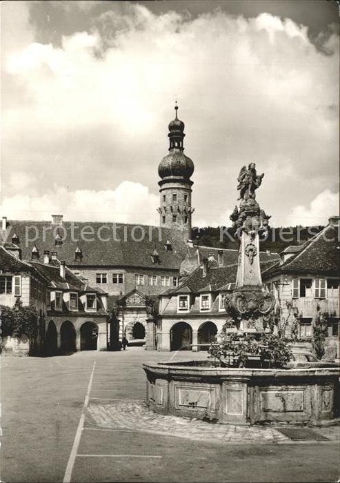 Weikersheim Schloss mit Marktbrunnen