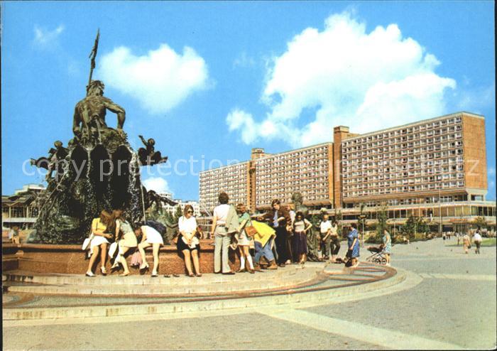 BERLIN  CITY Neptunbrunnen