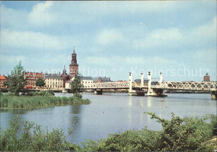 Kampen Niederlande Ijsselbrug met gezicht op de stad