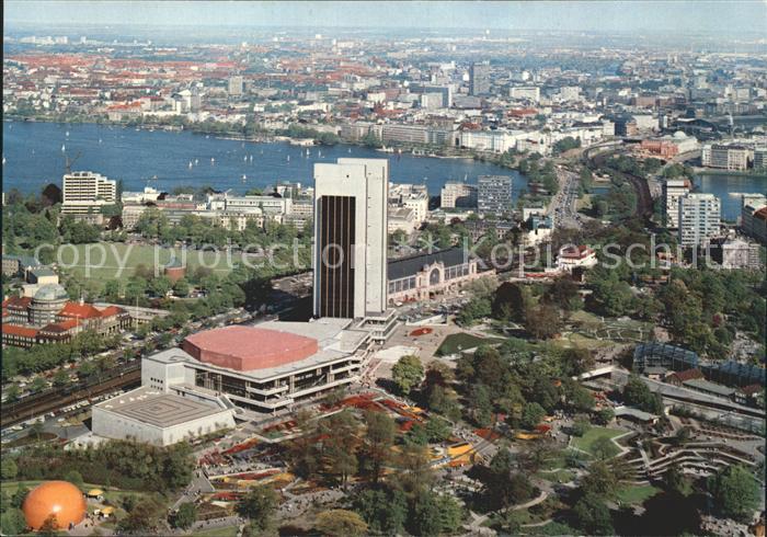HAMBURG  CITY Blick vom Fernsehturm auf Congress Centrum und Alster