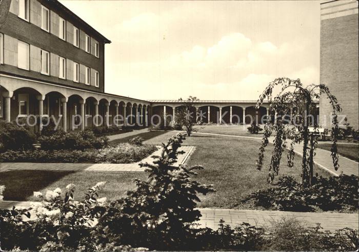 Kevelaer Provinzialat der Klemensschwestern Innenhof mit Kreuzgang