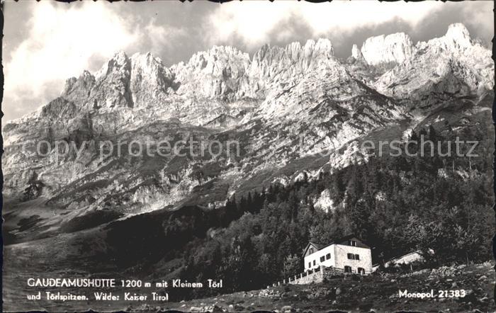 Gaudeamushuette mit Kl Toerl und Toerlspitzen Wilder Kaiser