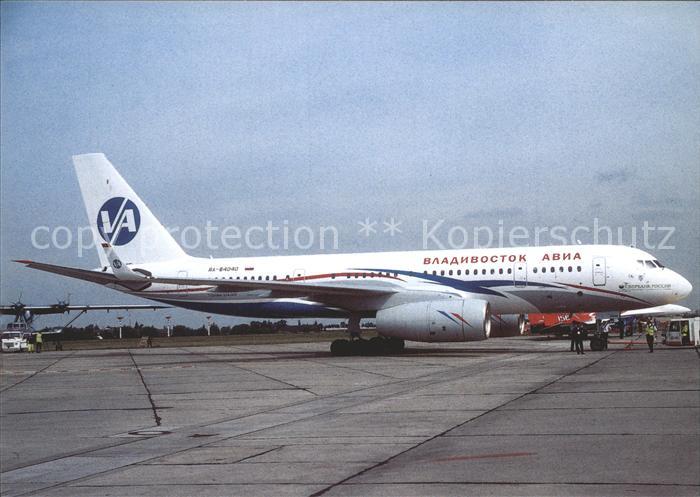 Flugzeuge Zivil Vladivostok Avia Tupolev 204-300 RA-64040