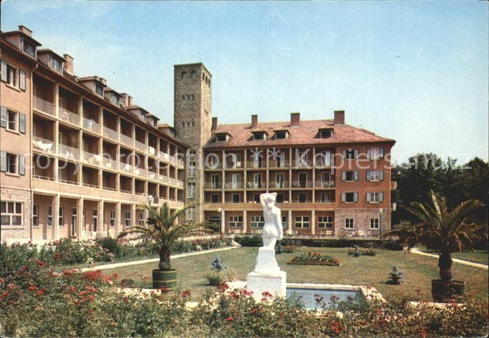 Sopron Oedenburg Allami Szanotorium Staatliches Sanatorium Skulptur