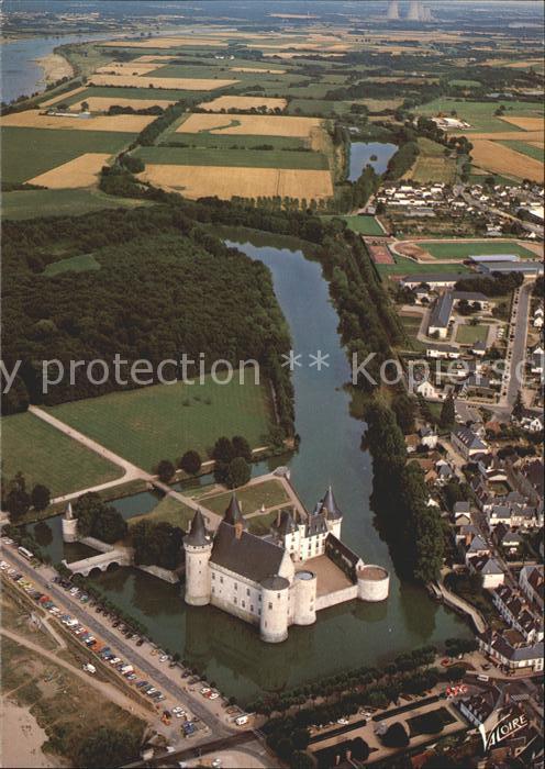 Sully-sur-Loire Chateau Forteresse feodale XIVe siecle La Sange vue aerienne