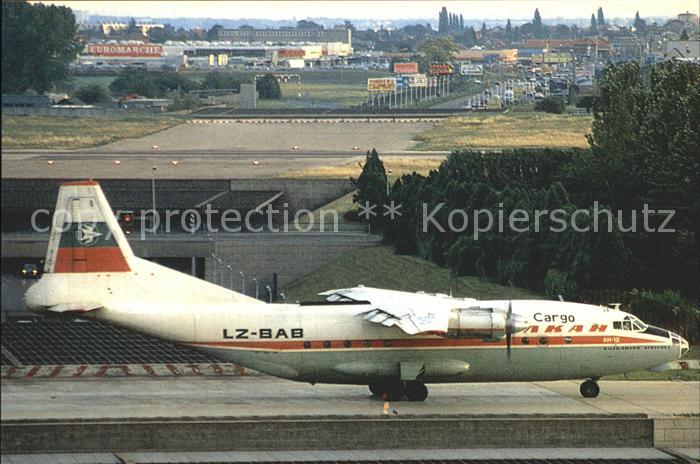 Flugzeuge Zivil Balkan Cargo AN-12 LZ-BAB