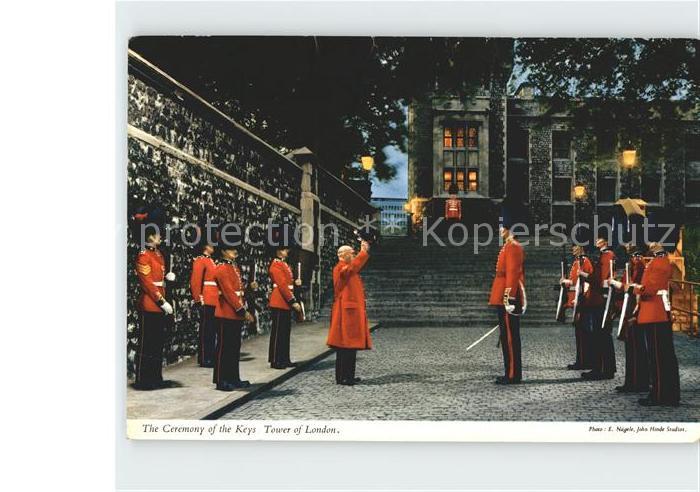 Leibgarde Wache Ceremony of the Keys Tower of London