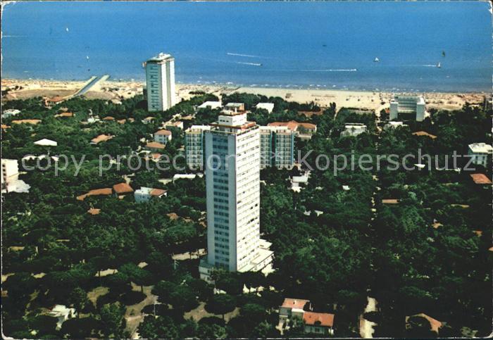 Milano Marittima Wolkenkratzer Pinienhein