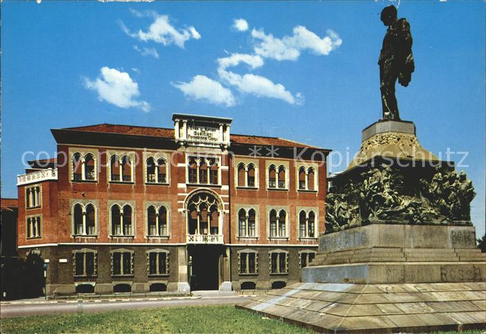 Milano Ruhehaus G. Verdi Denkmal