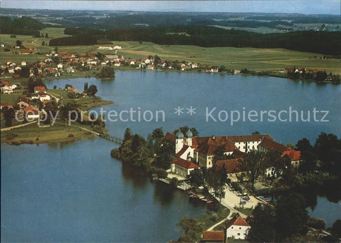 Seeon-Seebruck Insel-Schloss-Hotel Parkhaus Sandau