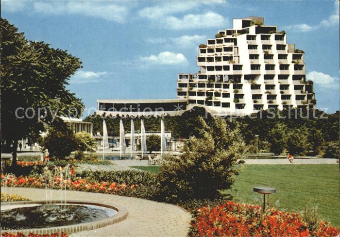 Hameln Weser Buergerpark mit Weserbergland Hotel