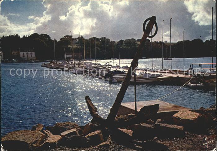 Guidel Le port de plaisance á l´embouchure de
