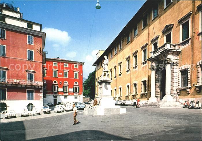 Carrara Piazza G. Mazzini