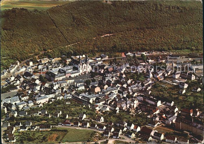 Pruem Eifel Waldstadt Fliegeraufnahme mit Basilika