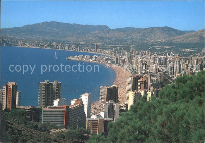 Benidorm Strandpartie Hochhaeuser