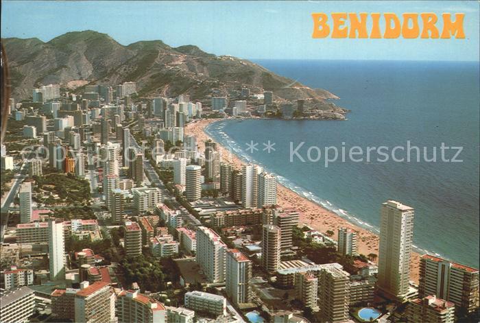 Benidorm Fliegeraufnahme Hochhaeuser am Strand