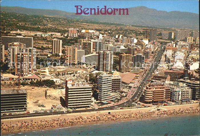 Benidorm Fliegeraufnahme Hochhaeuser am Strand