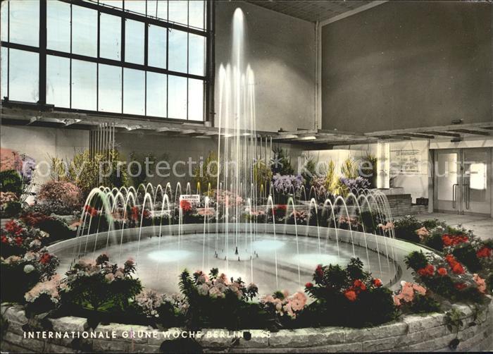 BERLIN  CITY Internationale Gruene Woche Berlin Springbrunnen