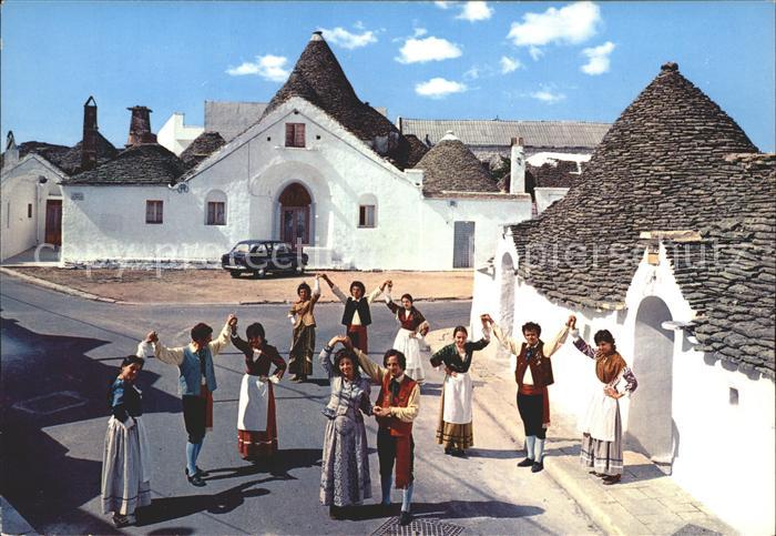 Alberobello Trullo sovrano Ballo folkloristico