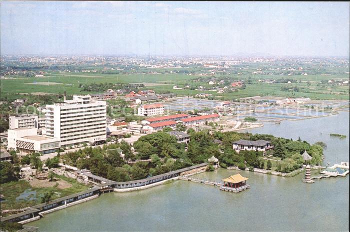 Gebaeude und Architektur Lakeside Hotel