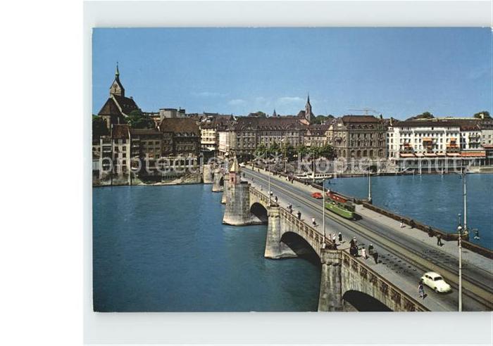 Strassenbahn Basel Mittlere Rheinbruecke Martinskirche