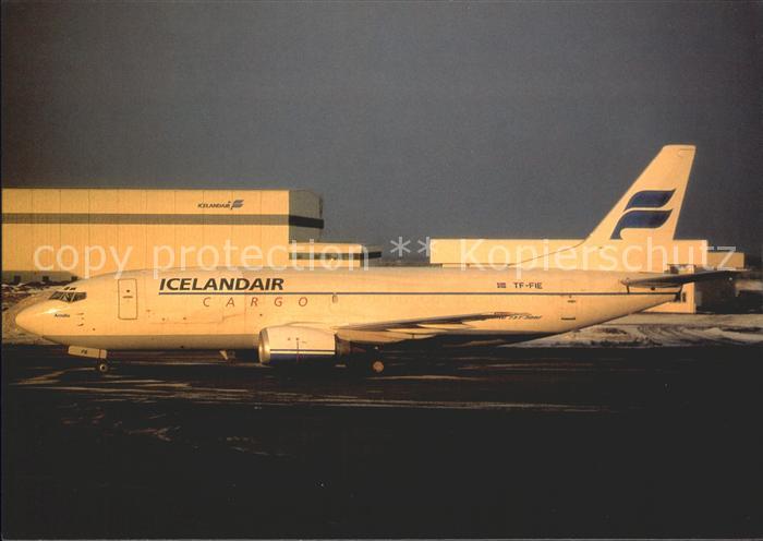 Flugzeuge zivil Icelandair Cargo B-737-3S3