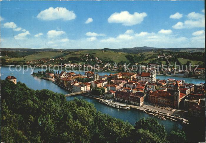 PAssAU Bayern Zusammenfluss Donau und Inn Stadtansicht