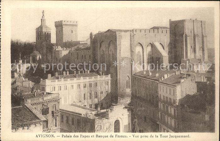 Avignon Vaucluse Palais des Papes et Banque de France Vu