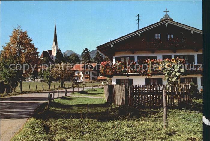 Bad Wiessee Ortspartie mit Blick auf die Kirche