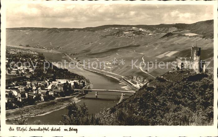 BERNKASTEL-KUES Berncastel Rheinland-Pfalz Burg mit Moseltal