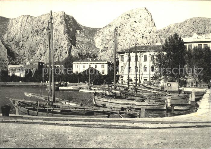 Omis Hafen